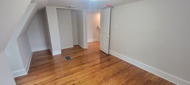 Building Photo - 1847 Eckard Ave