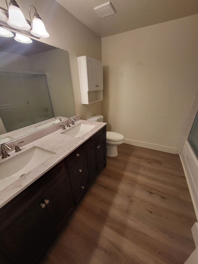 Building Photo - 3110 Oreana Dr