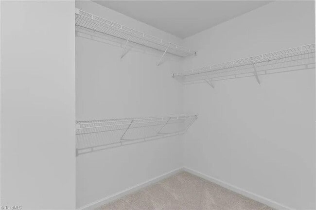 Building Photo - *** Move in Ready ***