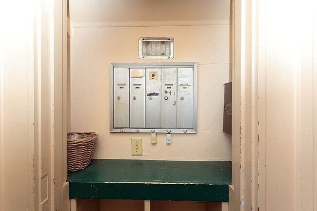 Building Photo - 45 Harvard St