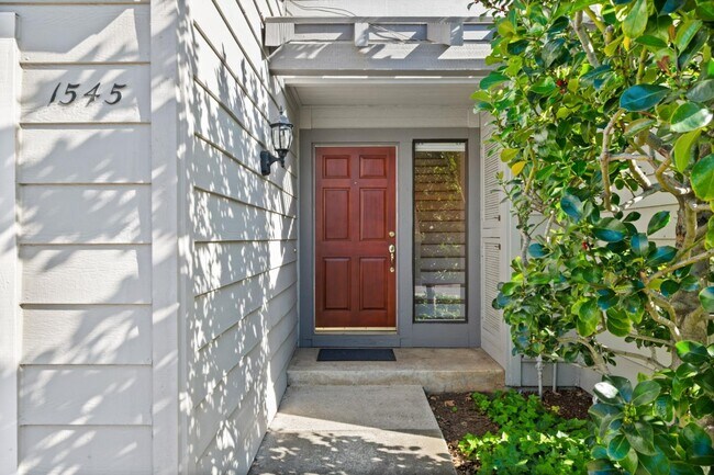 Building Photo - 1545 Camden Village Cir