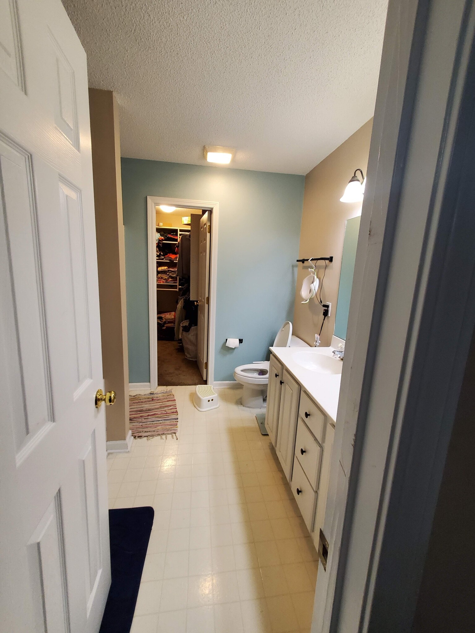 Building Photo - 6 Valley Glen Ct