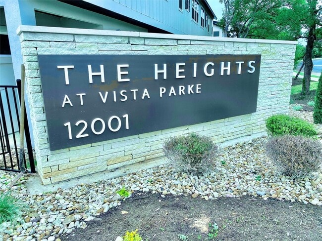 Building Photo - 12001 Vista Parke Dr