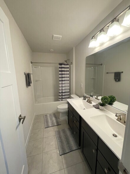 Building Photo - 3066 Boxbury Ln