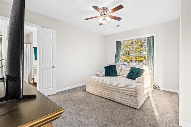 Building Photo - 2034 Locksley Terrace