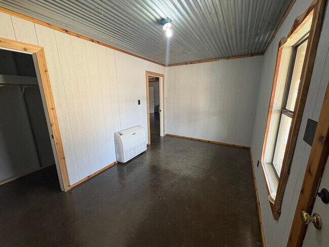 Building Photo - 2856 W Texas 154