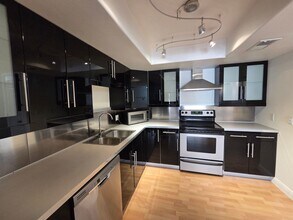 Building Photo - Beautiful 2 Bed/2 Bath Condo in Scottsdale...