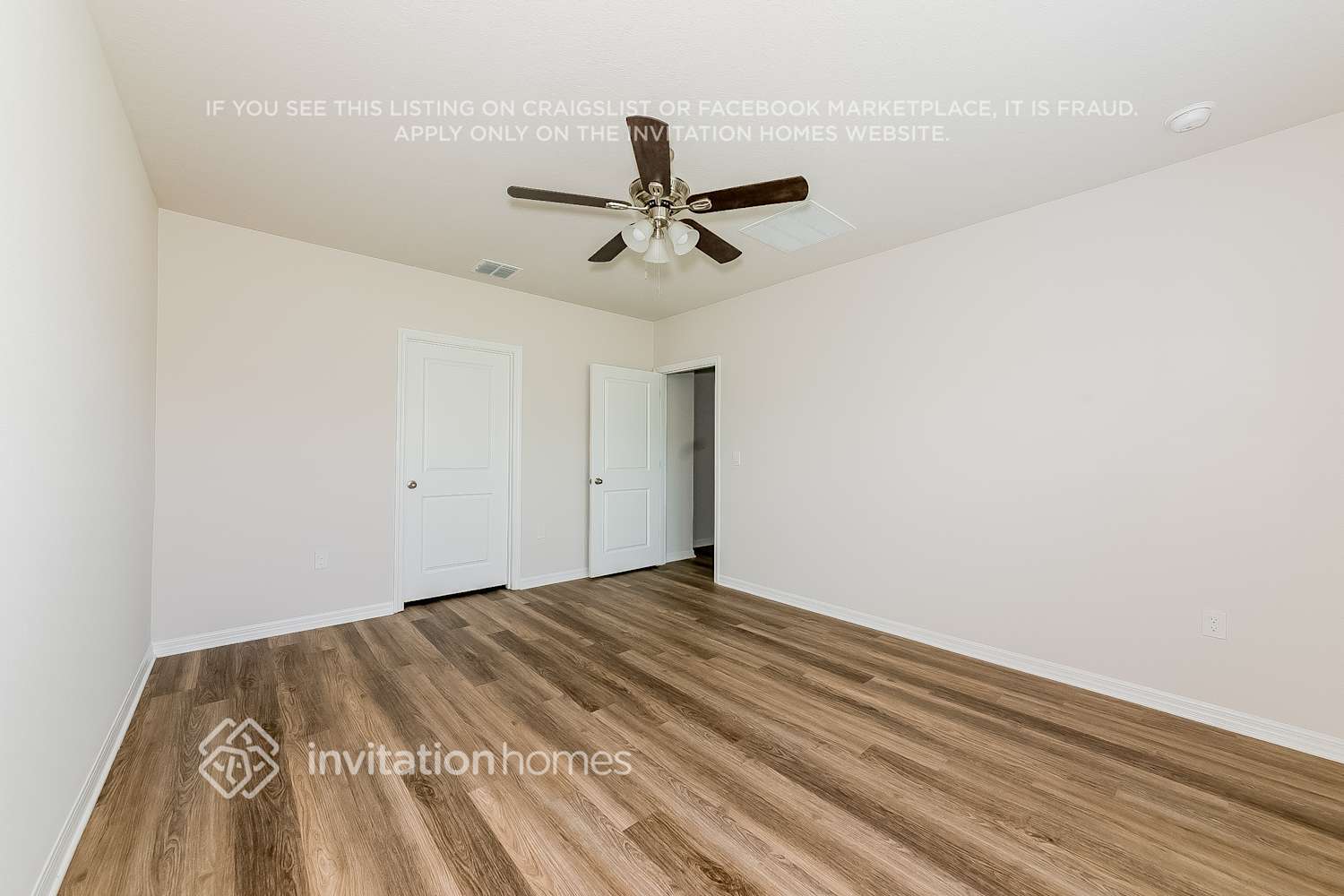 Building Photo - 8017 Majestic Palms Ct