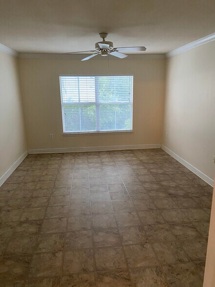 Building Photo - 18117 Bridle Bit Ln