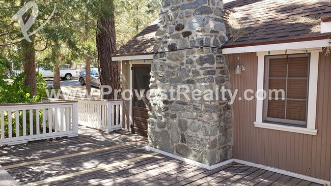 Building Photo - 2 Bed, 1 Bath Wrightwood Home!!!