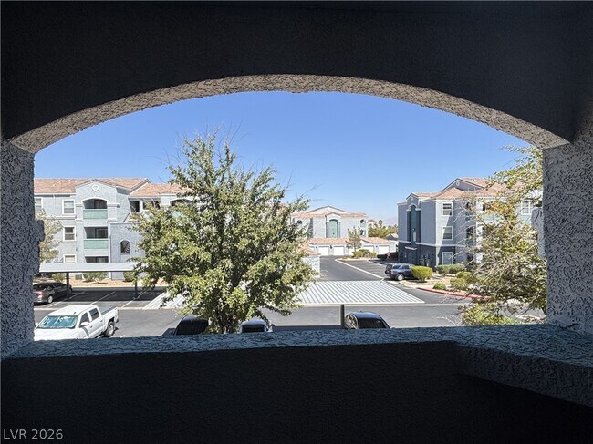 Building Photo - 6955 N Durango Dr