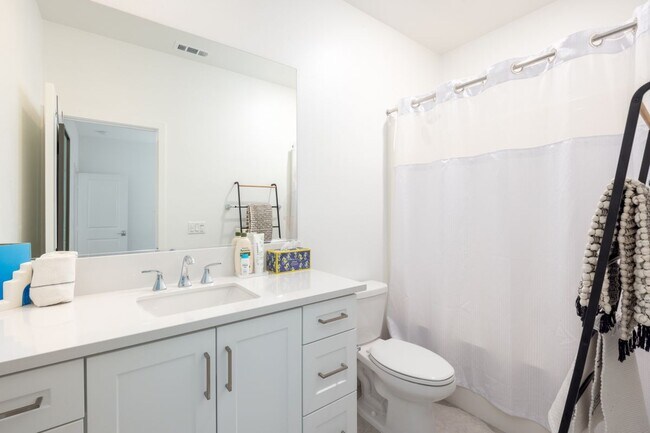 Building Photo - 7351 Wisteria Ln