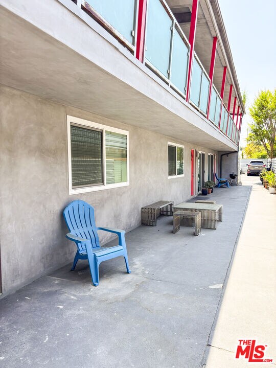 Building Photo - 3429 Caroline Ave