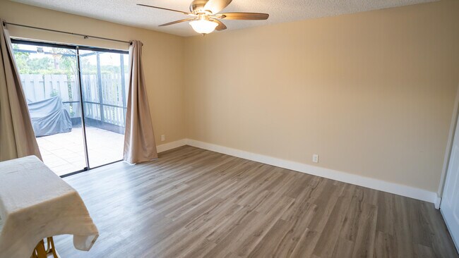 Building Photo - 8844 Marge Ct