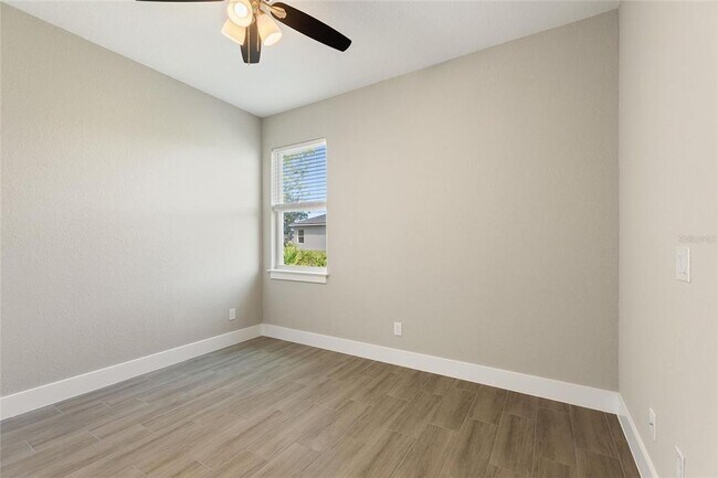 Building Photo - 205 Hyacinth Ct