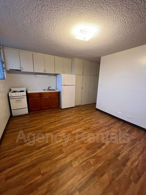 Building Photo - 425 N Kuakini St