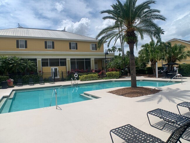 Building Photo - Beautiful 2/2 in an amazing secure community