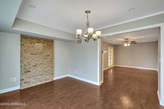 Building Photo - 22 Brookside Ct