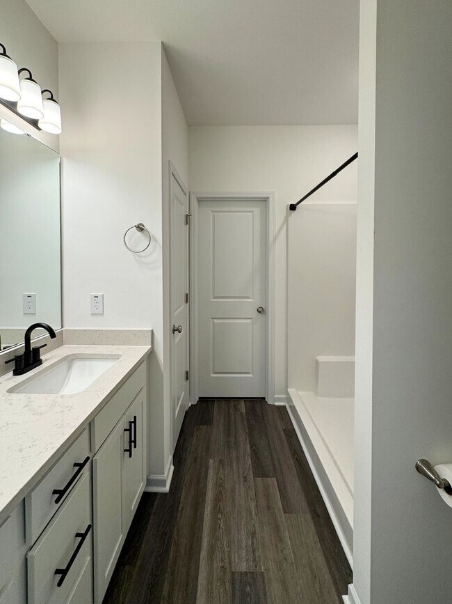 Building Photo - Beautiful 3 Bed 2 Bath Home in Raeford