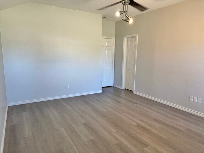 Building Photo - 8603 Malardcrest Dr