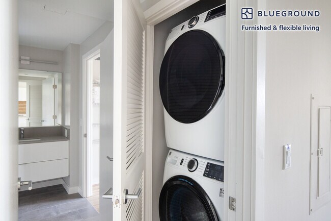 Building Photo - 3400 Potomac Ave