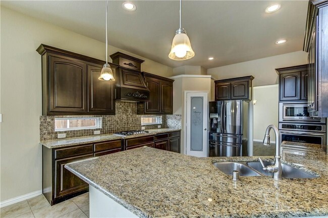 Building Photo - 6100 Mickelson Way