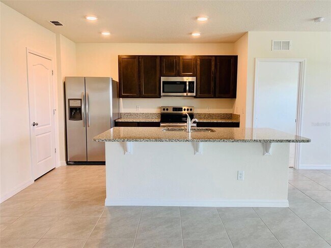 Building Photo - 9036 Tuscan Cypress St