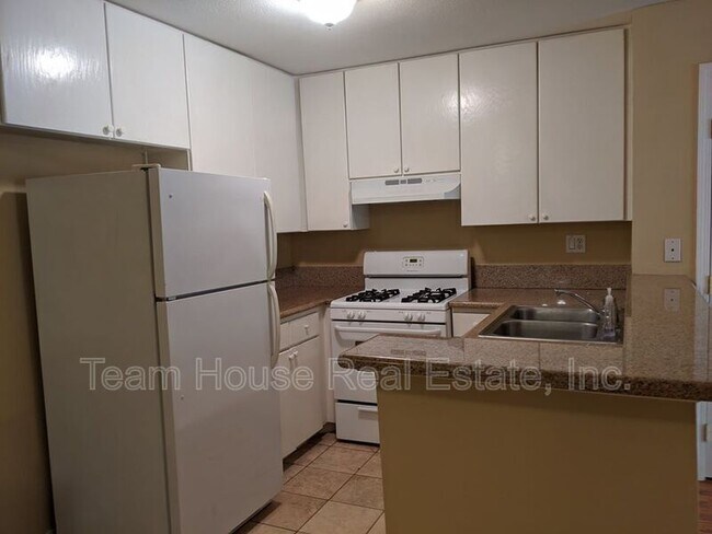 Building Photo - 27240 Luther Dr