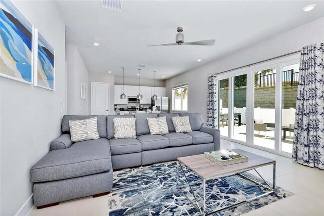 Building Photo - 7740 Sandy Ridge Dr