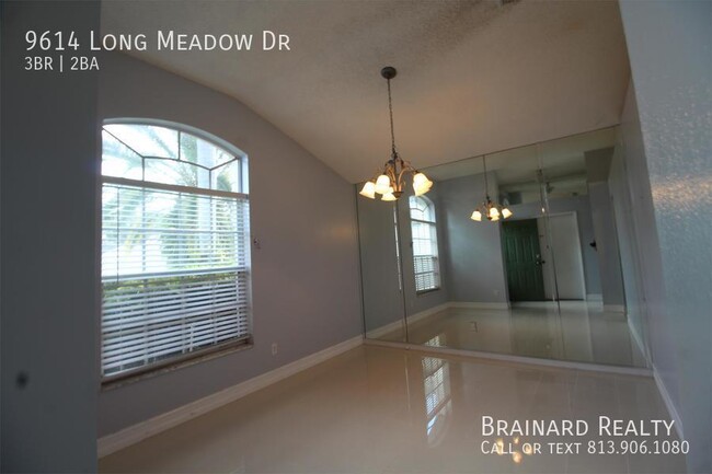 Building Photo - Spacious 3/2/2 with pond views for Rent