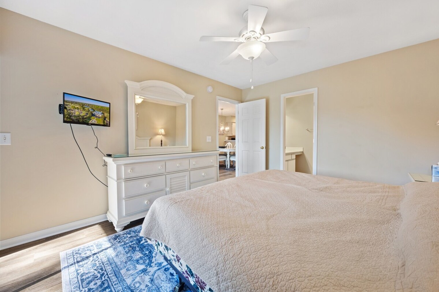 Building Photo - 342 Pinehurst Ln