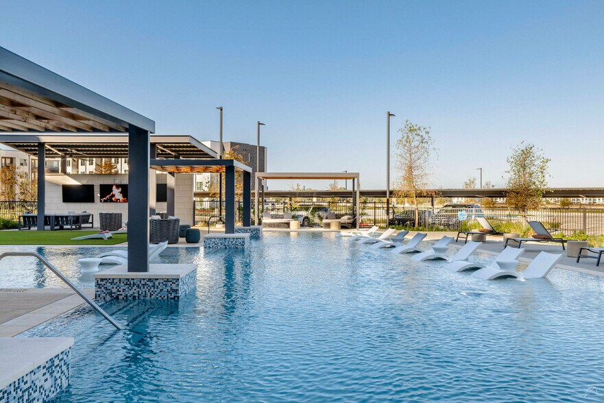 Building Photo - 11600 Spirit Dr