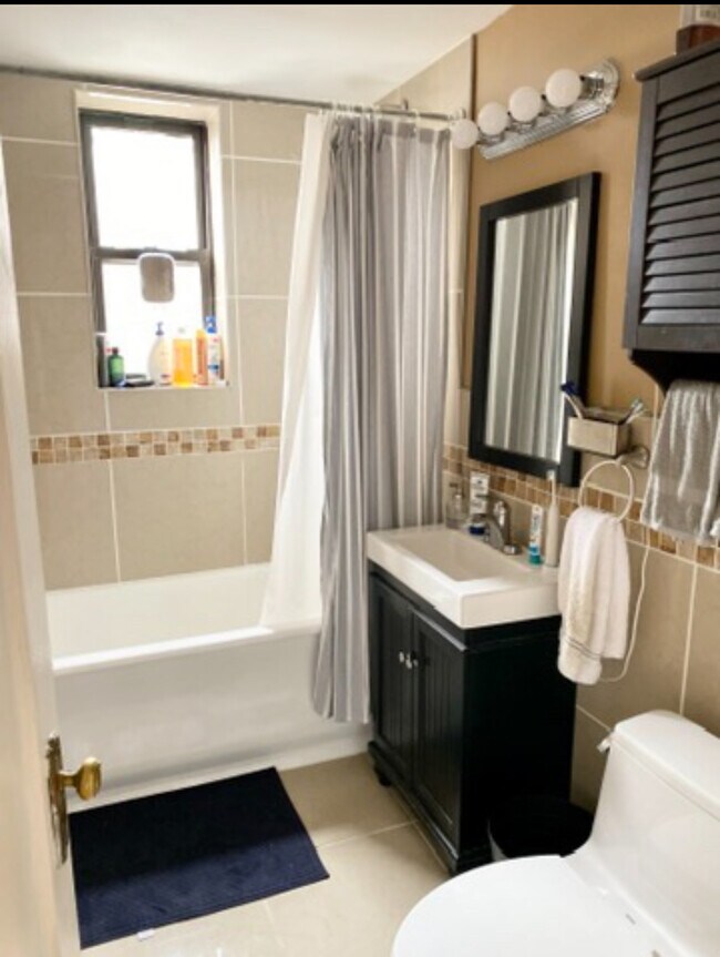 Building Photo - 466 Commonwealth Ave