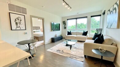 Building Photo - 7480 Carriage Hills Dr