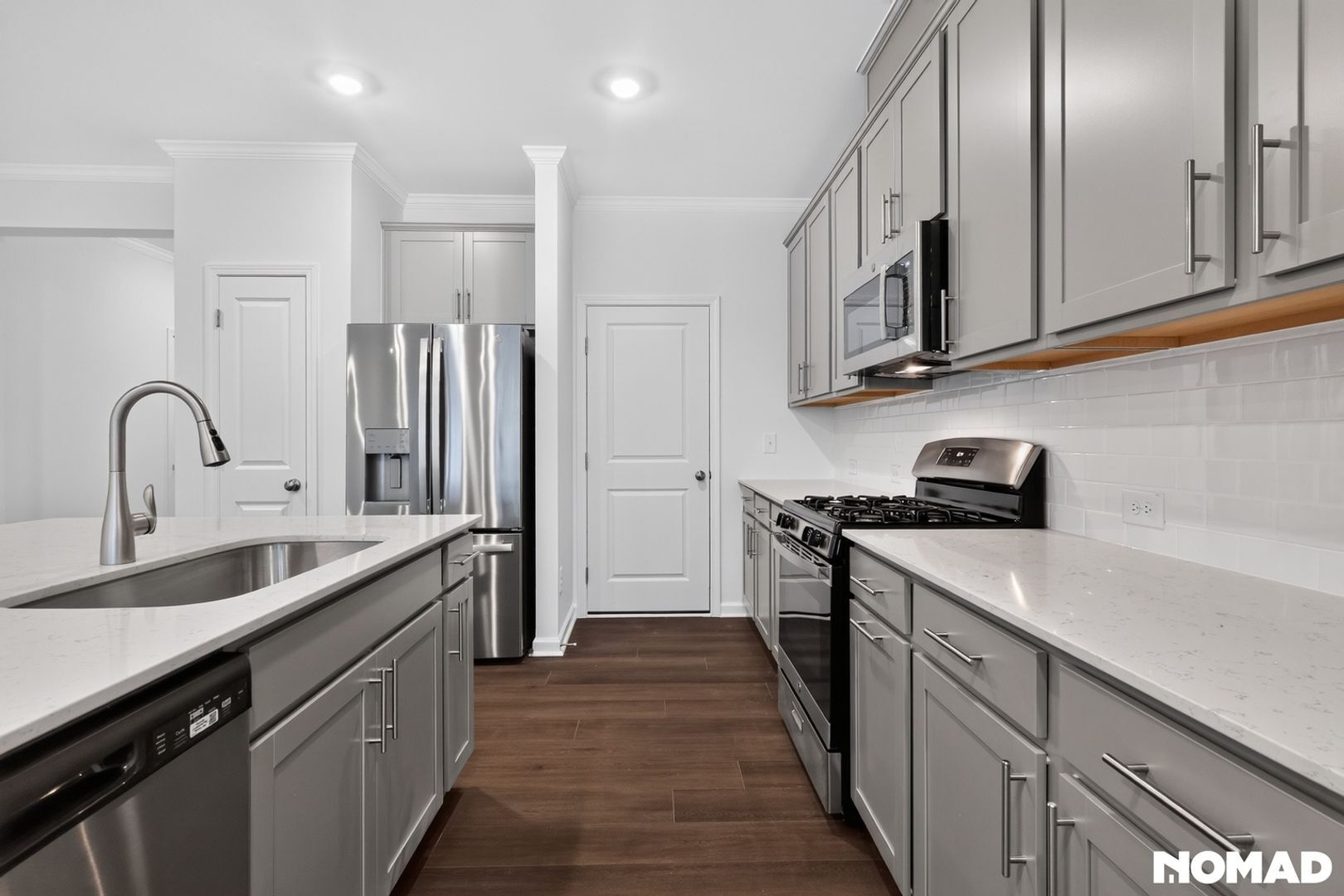 Building Photo - 104 Tree Moss Ct