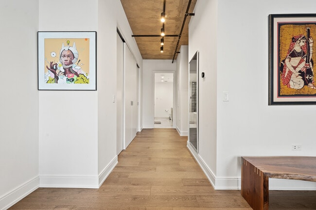 Building Photo - 111 S Peoria St