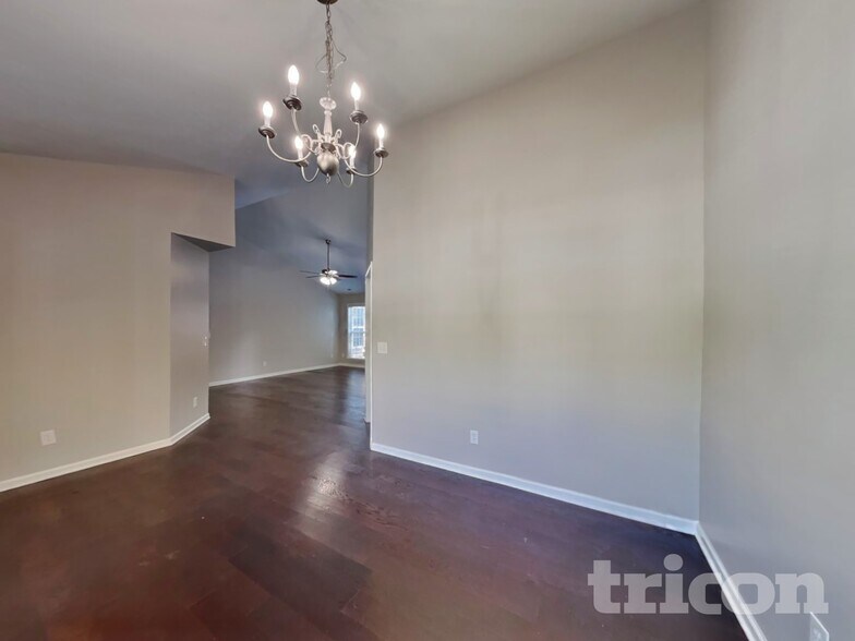 Building Photo - 50 Atherton Dr