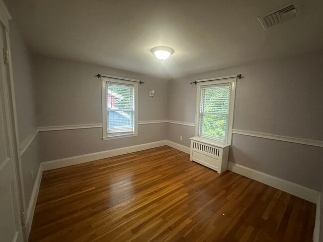 Building Photo - 23 Bower Rd