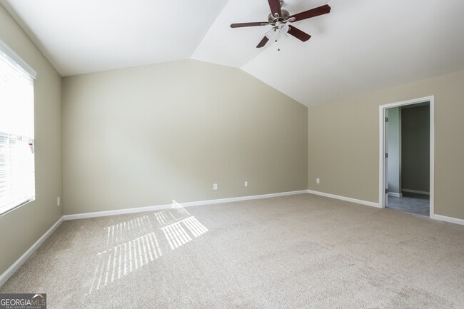 Building Photo - 5892 Village Loop