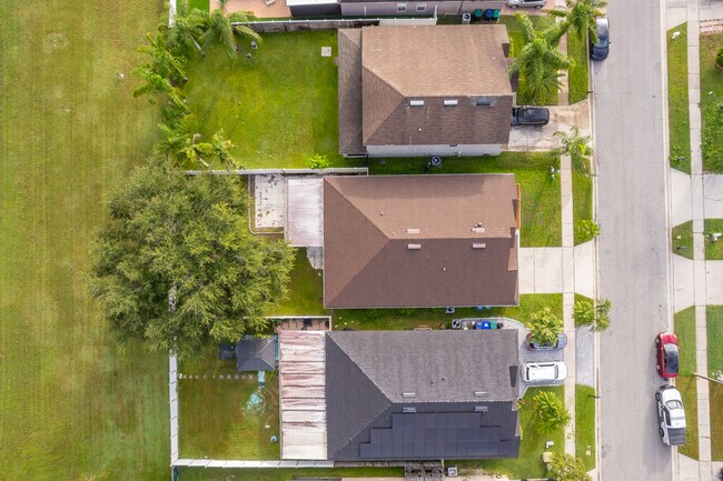 Building Photo - 10831 Leader Ln