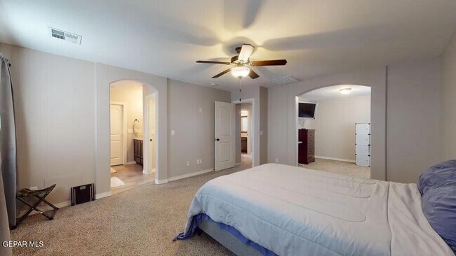 Building Photo - 3270 Mansour Farah St