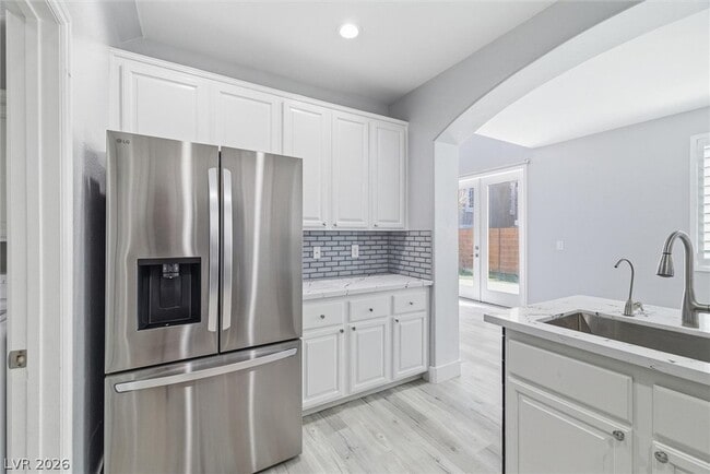 Building Photo - 972 Prestwick St