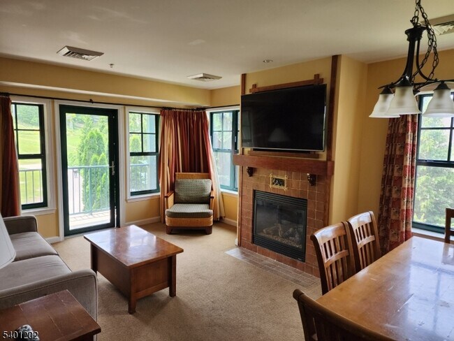 Building Photo - 200 NJ-94