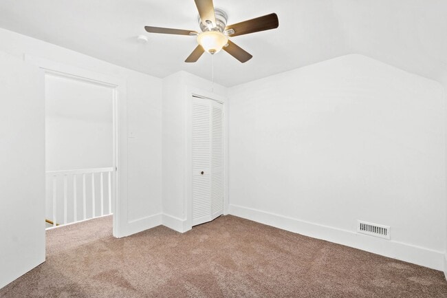 Building Photo - AVAILABLE SEPT 1ST!! UPDATED & SPACIOUS 3-...
