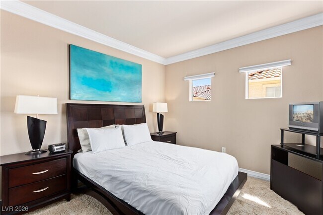 Building Photo - 210 E Flamingo Rd