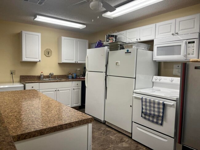 Building Photo - 270 Beaver Dam Ct