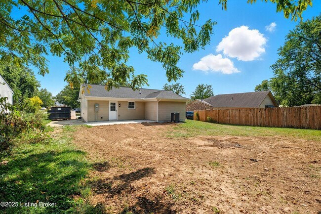 Building Photo - 6629 Ashbrooke Dr