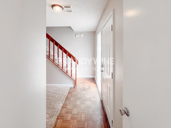 Building Photo - 3868 Springleaf Point