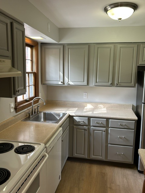 Building Photo - 412 Anawanda Ave