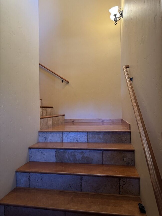 Building Photo - Luxury 5-Bedroom, 6-Bathroom Mountain Retreat – Hot Tub, Fireplaces, & More!